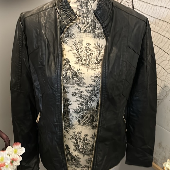 GUESS jacket - Picture 6 of 8